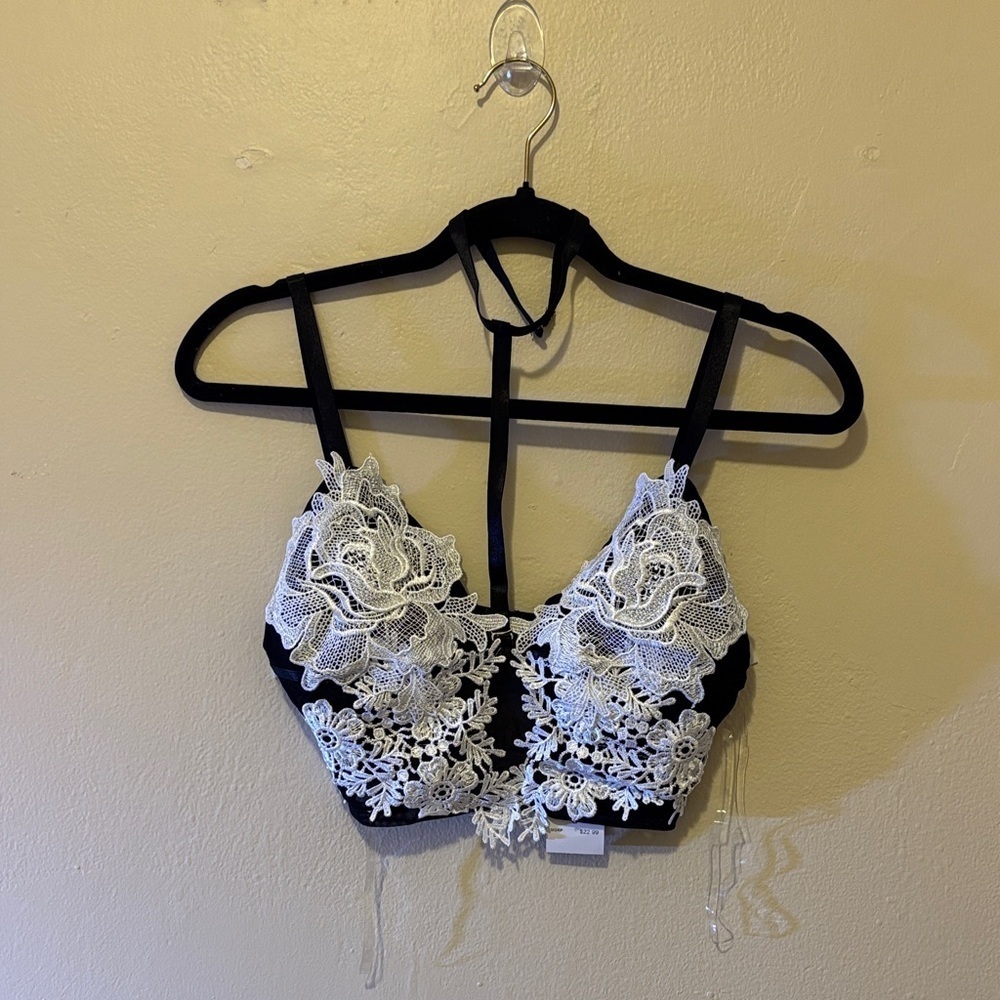 Fashion Nova Black and White Lace Crop Top
